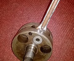 Rm 250 1988 needs crank bearings and a piston! hot rod crank is 100% all casing are good also, full 