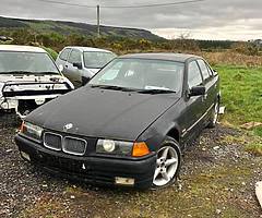 E36 318i saloon for breaking