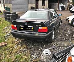 E36 318i saloon for breaking