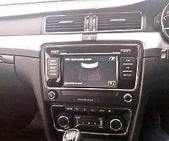 SKODA SUPERB 2.0 DIESEL - Image 5/9