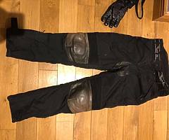 Motorbike clothing - Image 10/10