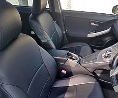Car - Image 6/10