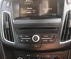 Ford Focus Zetec S - Image 5/9