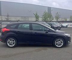 Ford Focus Style 1.5 DSL - Image 4/10
