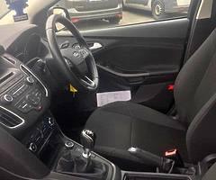 Ford Focus Style 1.5 DSL - Image 8/10