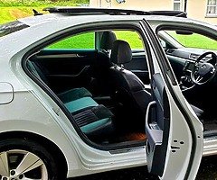 2016 skoda superb 1.6 AUTOMATIC - Image 4/9
