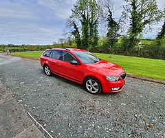Skoda Octavia Combi 4X4 - Image 3/9