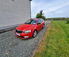 Skoda Octavia Combi 4X4 - Image 4/9