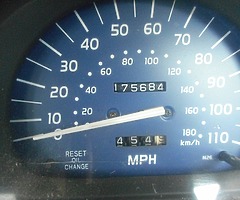 FOR SALE: Toyota Hilux