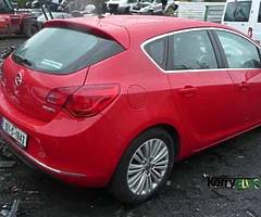 2015 OPEL ASTRA 1.6L Diesel - Image 3/5