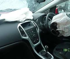 2015 OPEL ASTRA 1.6L Diesel - Image 4/5