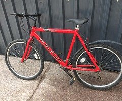 lightweight mtb
22” aluminum oval frame