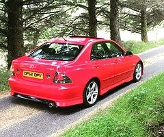 Lexus IS200
 - Image 4/10