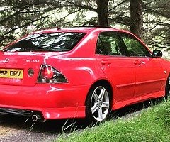 Lexus IS200
 - Image 8/10