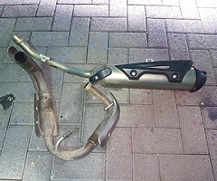 **COMPLETE EXHAUST SYSTEM FOR YAMAHA WR 125, PERFECT CONDITION WITH NO ROT, INCLUDES CAT, NO OFFERS