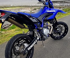 **COMPLETE EXHAUST SYSTEM FOR YAMAHA WR 125, PERFECT CONDITION WITH NO ROT, INCLUDES CAT, NO OFFERS