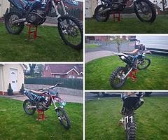 2009 sxf 250 for breaking all parts here