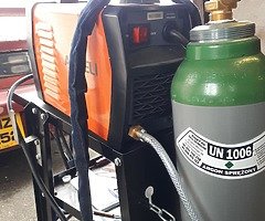 TIG WELDER WITH STAND AND GAS