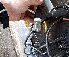 TIG WELDER WITH STAND AND GAS - Image 5/6