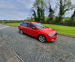 Skoda Octavia Combi 4X4 - Image 4/10