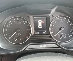 Skoda Octavia Combi 4X4 - Image 7/10