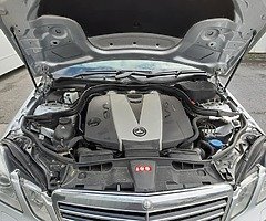 Mercedes-Benz E350 AMG BlueEfficiency - Image 6/7