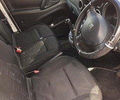 131 Peugeot partner - Image 4/7