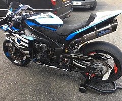 2012 Yamaha r1 big bang fully loaded