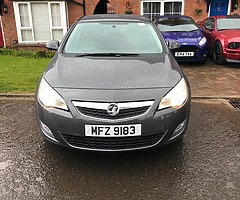 Vauxhall Astra 1.6i exclusive * low miles *
