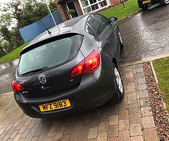Vauxhall Astra 1.6i exclusive * low miles * - Image 8/10