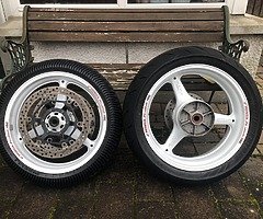 Honda CBR1000rr WHEELS/ RIMS with discs - Image 3/4