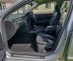 Skoda Superb - Image 6/10