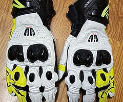 Alpinestars gp pro r2 gloves *****BRAND NEW****