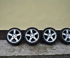 Altezza centre caps wanted