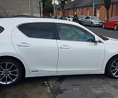 LEXUS CT200H Advance - Image 3/10