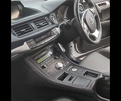 LEXUS CT200H Advance - Image 6/10
