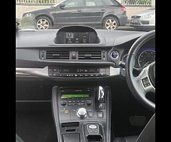 LEXUS CT200H Advance - Image 7/10