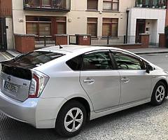 2014 Toyota Prius High Spec - Image 3/10