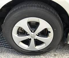 2014 Toyota Prius High Spec - Image 7/10