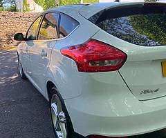 2016 (162) Ford Focus Zetec high spec