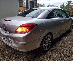 2008 Opel Astra Design Convertable TT / Light rear damage