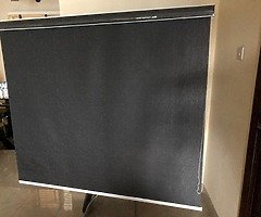 INSTALLATION OF WINDOW BLINDS - Image 4/5