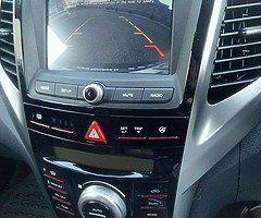 2016 Ssangyong Tivoli 1.6 Diesel Top Spec (Reduced) - Image 6/9