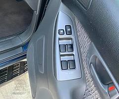 05 Toyota Landcruiser LWB - Image 5/9