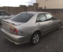 Lexus Is200