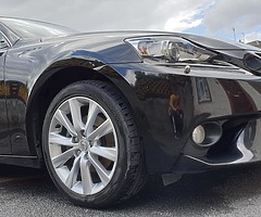 Lexus IS 300H - Image 4/10