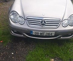 Mercedes - Image 2/7