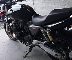 Honda cb400 sf hyper vtec
