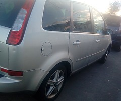 1,6 diesel ford car for sale 4 new tyres clean inside new nct pm if interested