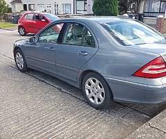 Mercedes benz c200 - Image 3/8